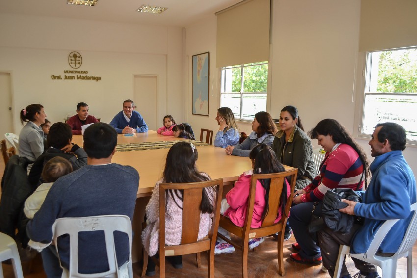 Alumnos del Paraje Juancho visitaron el municipio