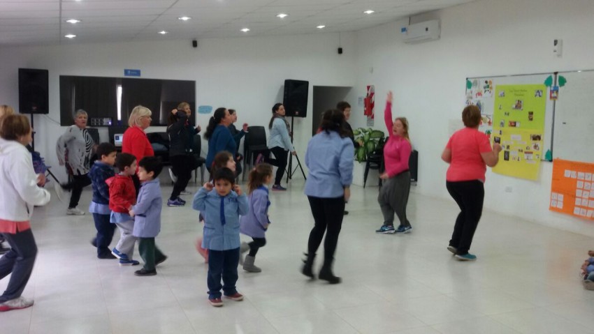 Alumnos del jard�n �Frutita de Tala� visitaron el Centro Integrador Co