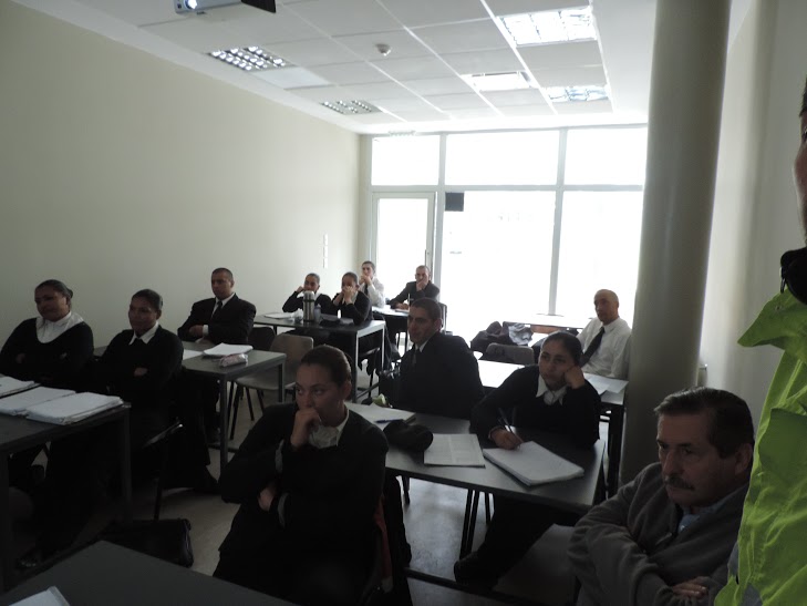 Alumnos de la Escuela de Polic�a Local participaron de una charla de s