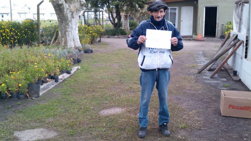 Se entregaron los plantines del proyecto Sembrar para crecer