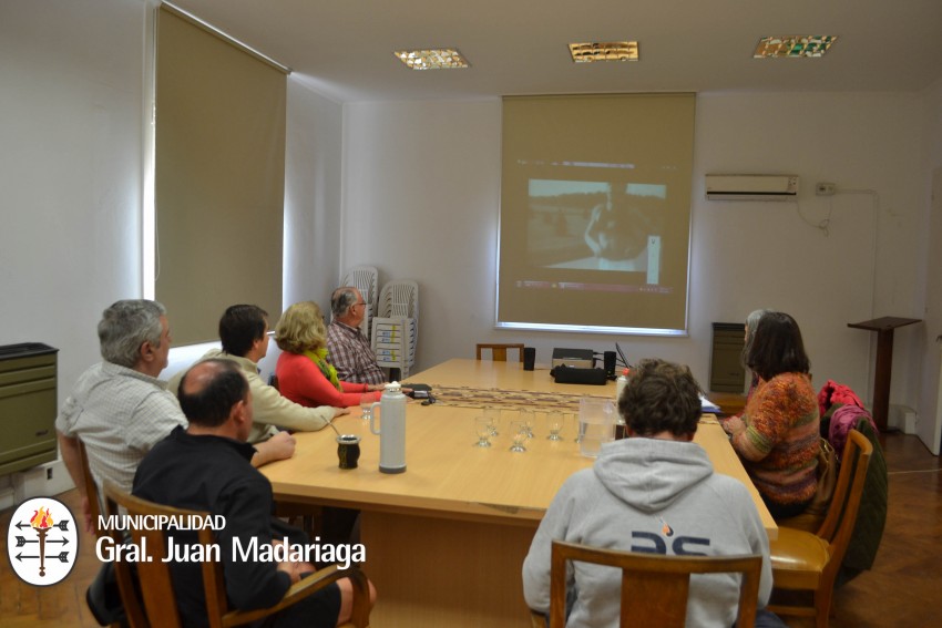 Se realizó una reunión para abordar la importancia de la actividad fís