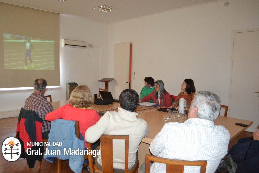 Se realizó una reunión para abordar la importancia de la actividad fís