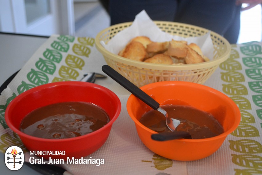 Santoro recorri la Escuela Agraria tras la entrega de mobiliario