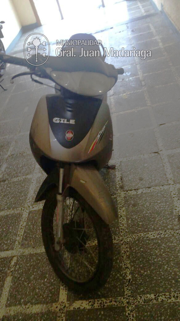 Hallaron una moto abandonada en la calle y buscan a su dueo