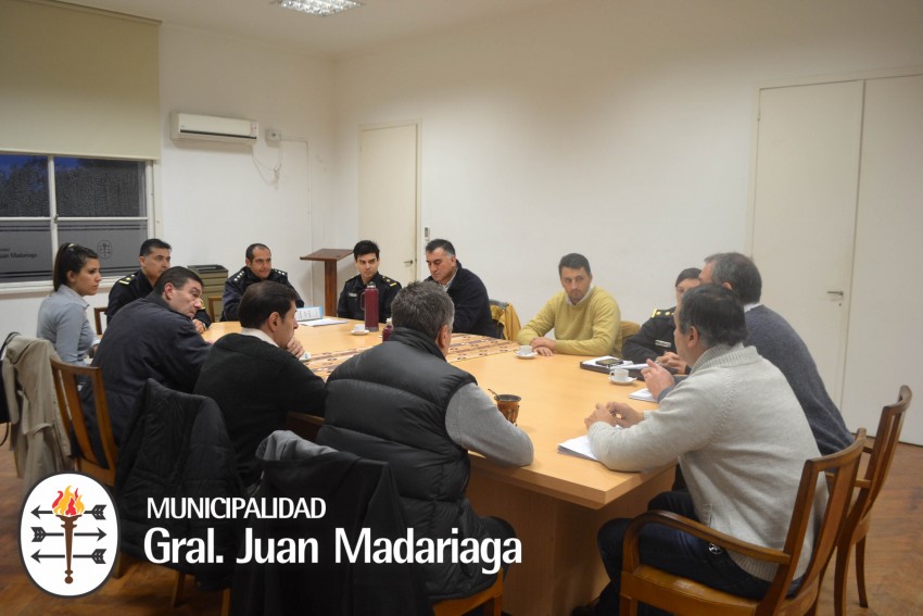 El intendente reunió a todas las fuerzas de seguridad