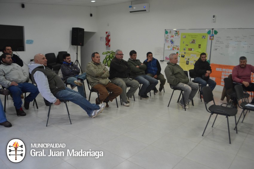 Con una excelente participacin de herreros y carpinteros se realiz l