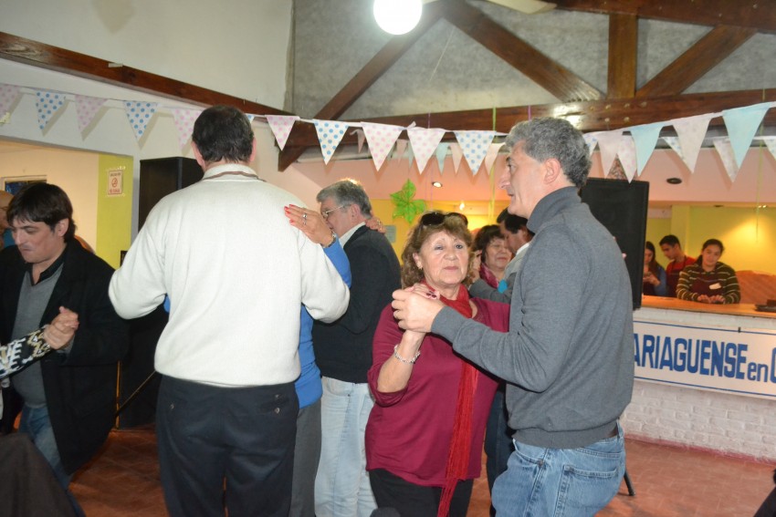 Santoro particip de un almuerzo organizado por madariaguenses en Vill