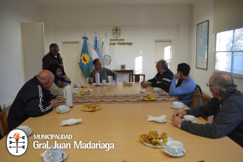 Santoro comparti un desayuno con los periodistas locales en su da