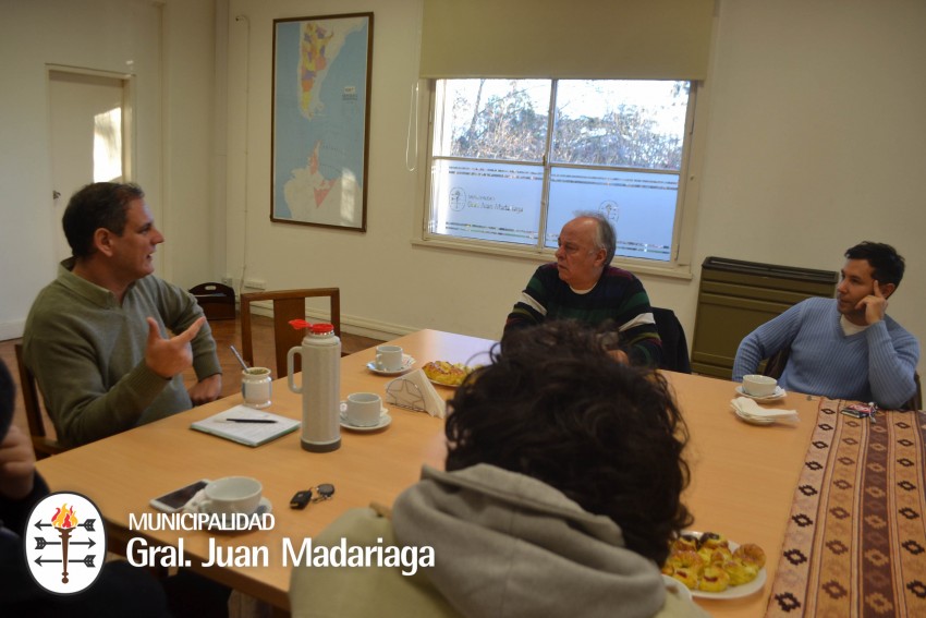 Santoro comparti un desayuno con los periodistas locales en su da