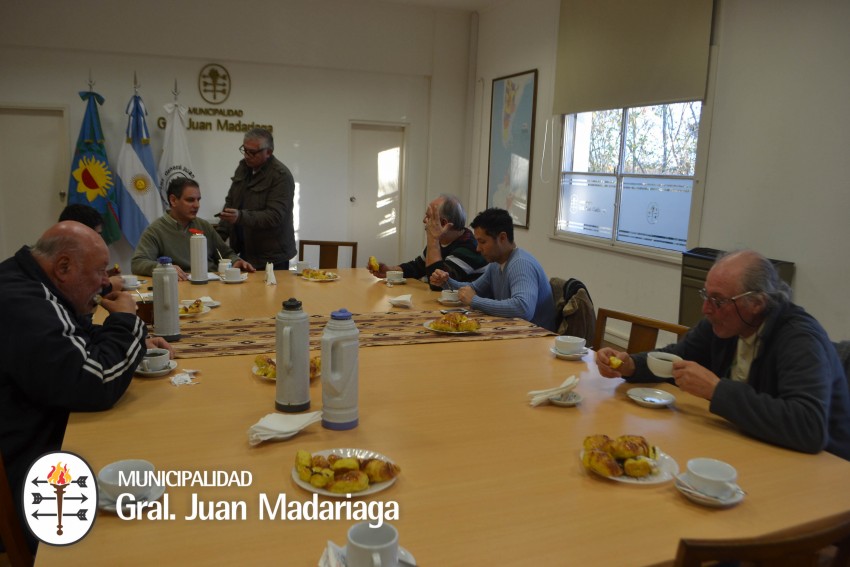 Santoro comparti un desayuno con los periodistas locales en su da
