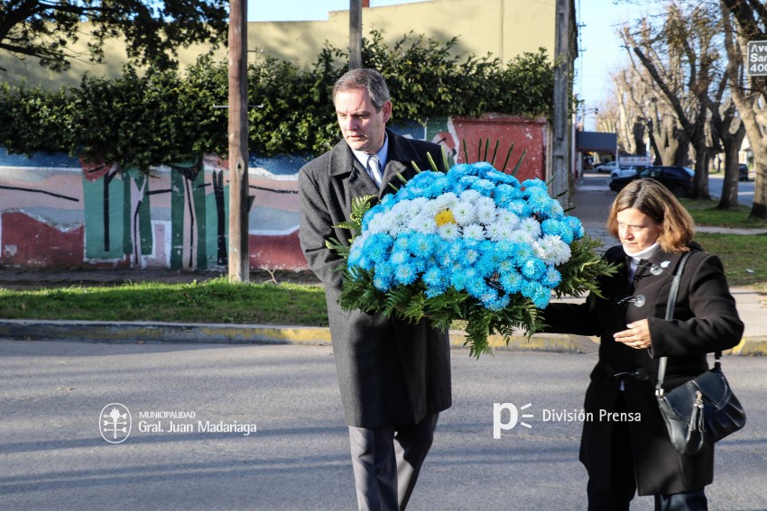 Alumnos prometieron lealtad a la bandera