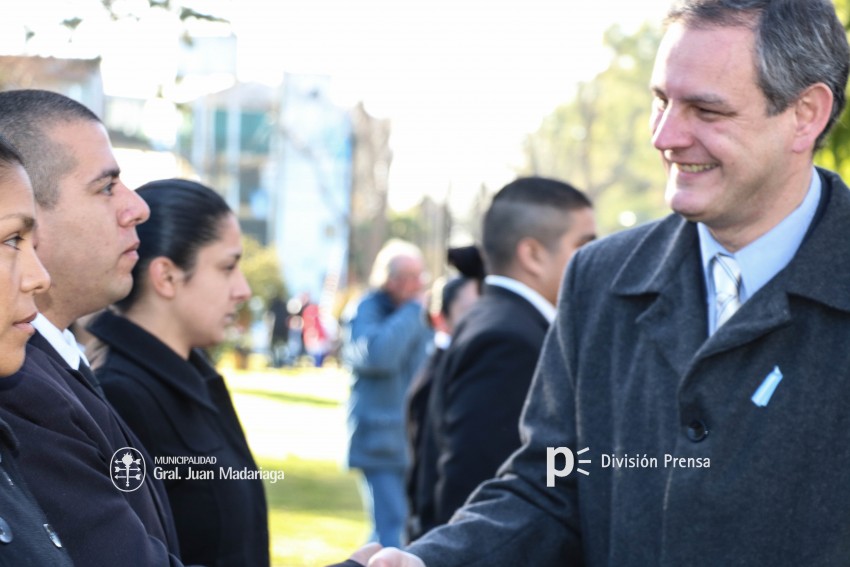 Alumnos prometieron lealtad a la bandera