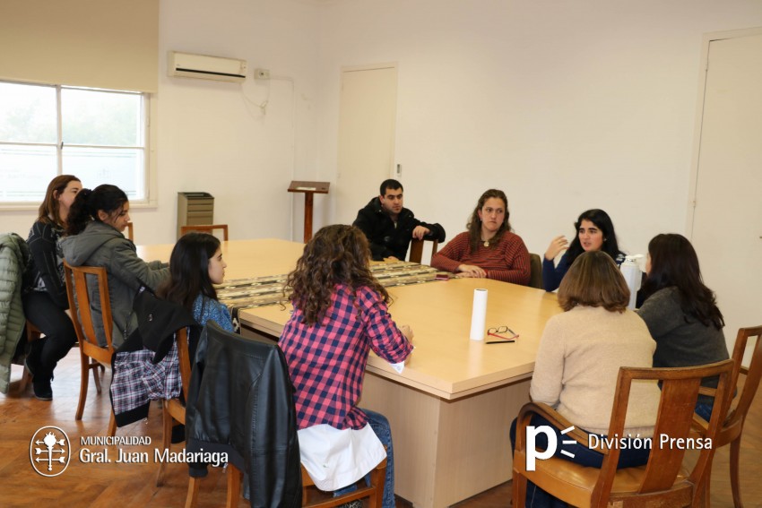 Alumnos de Macedo visitaron el Palacio municipal