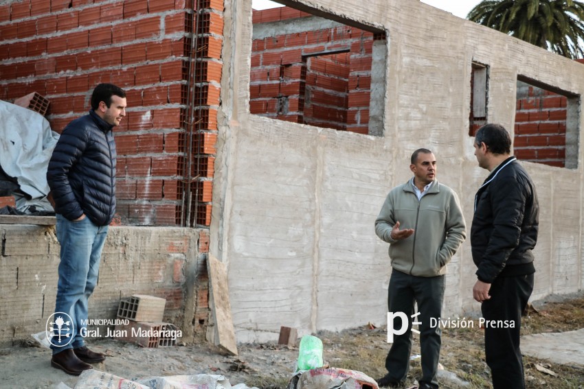 Santoro supervis los avances en la obra de ampliacin del Hospital Mu