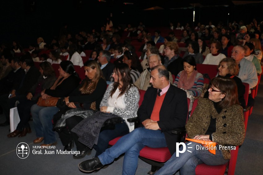 La Escuela N 30 celebr sus 50 aos junto a la comunidad