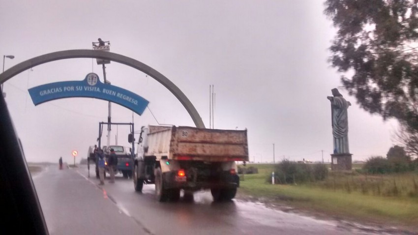 Instalaron la cartelera del Arco de acceso a la ciudad