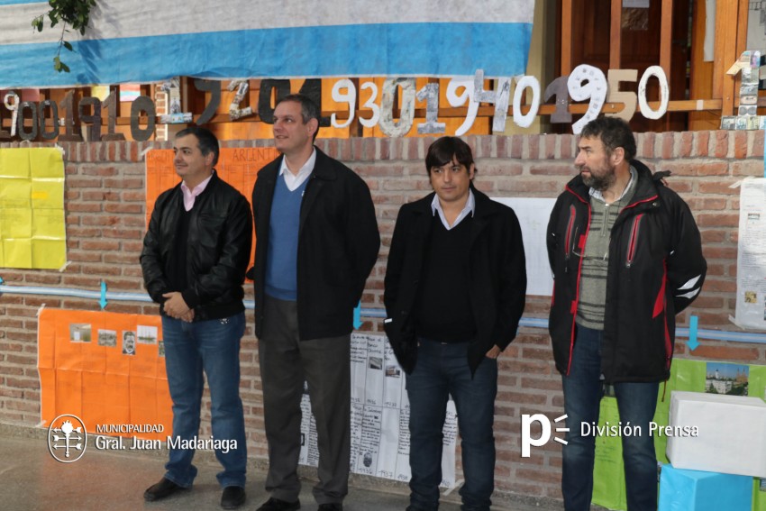 Santoro recorri la Unidad Acadmica Domingo Faustino Sarmiento y pa