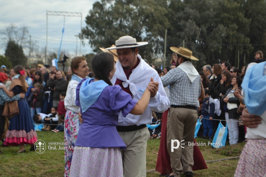 Los festejos del Bicentenario convocaron a miles de vecinos