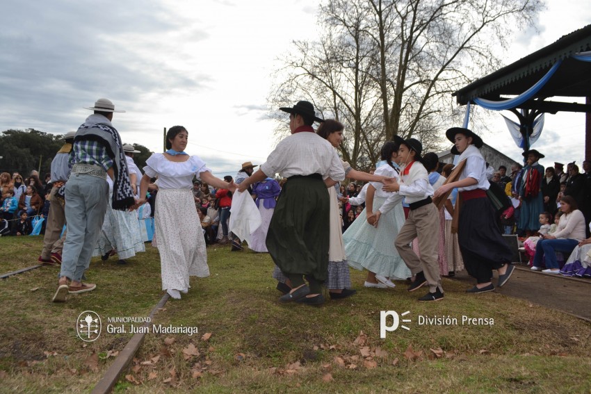 Los festejos del Bicentenario convocaron a miles de vecinos