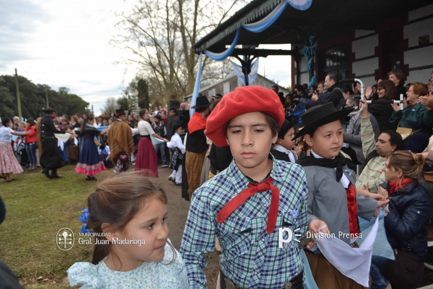 Los festejos del Bicentenario convocaron a miles de vecinos