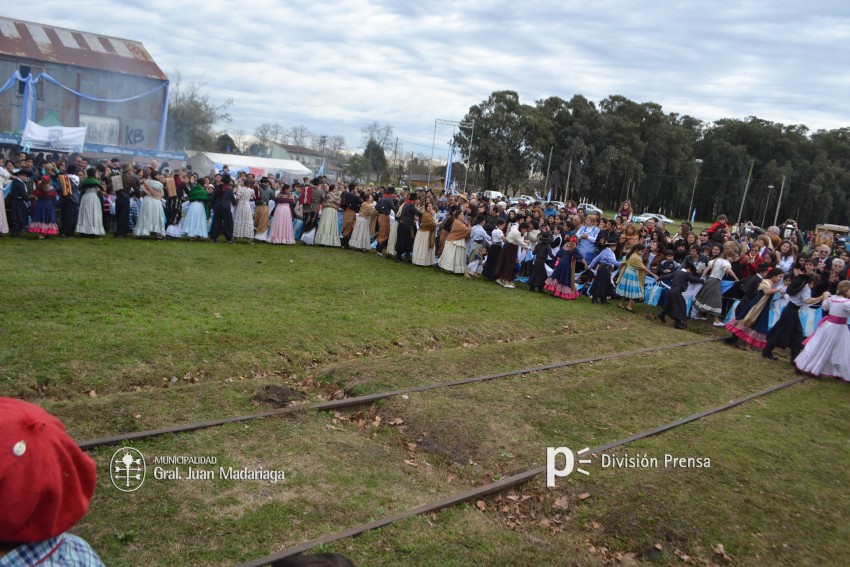 Los festejos del Bicentenario convocaron a miles de vecinos