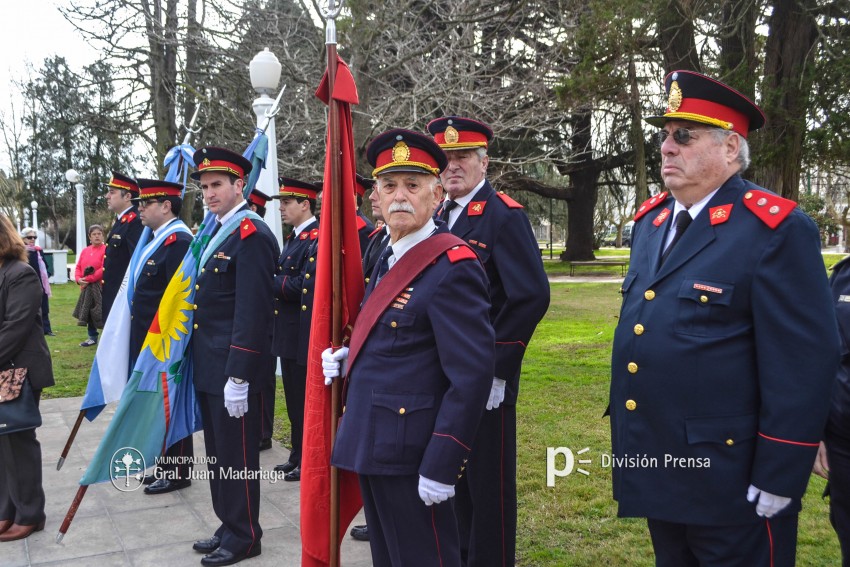Los festejos del Bicentenario convocaron a miles de vecinos