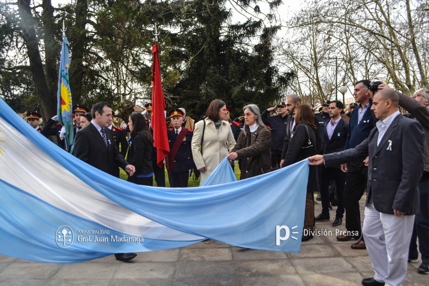 Los festejos del Bicentenario convocaron a miles de vecinos