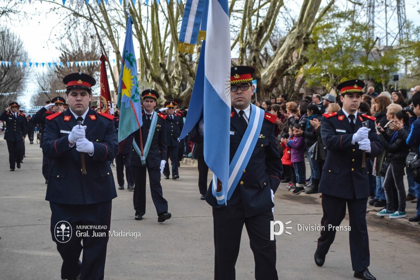 Los festejos del Bicentenario convocaron a miles de vecinos