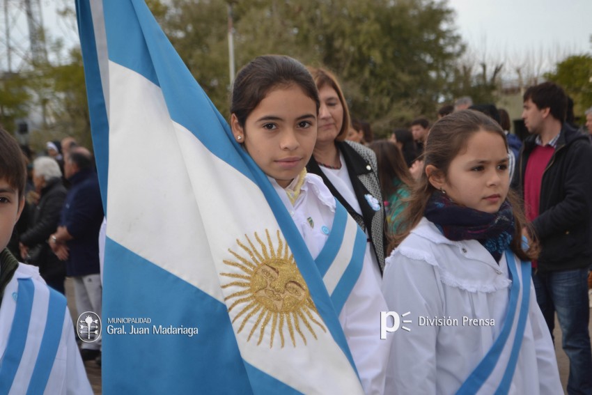 Los festejos del Bicentenario convocaron a miles de vecinos