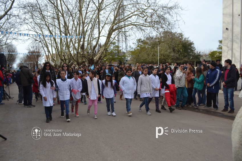 Los festejos del Bicentenario convocaron a miles de vecinos