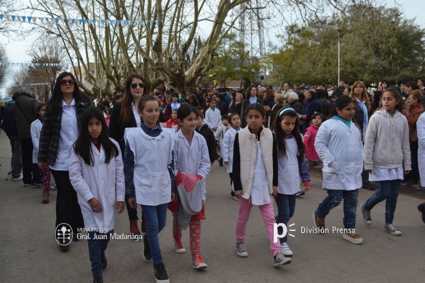 Los festejos del Bicentenario convocaron a miles de vecinos