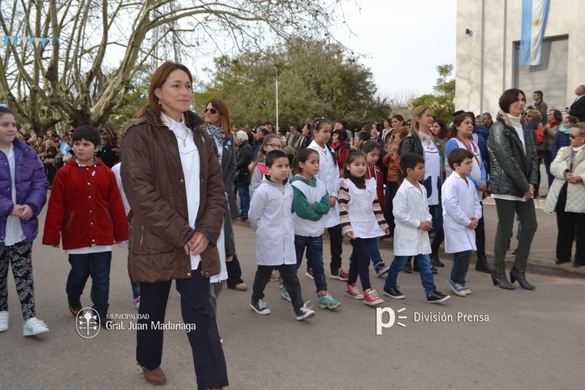Los festejos del Bicentenario convocaron a miles de vecinos