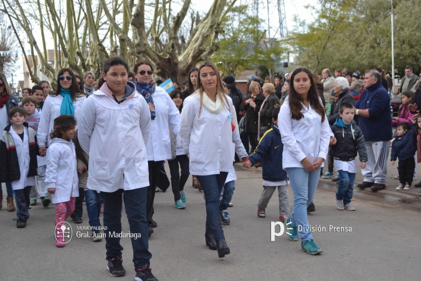 Los festejos del Bicentenario convocaron a miles de vecinos
