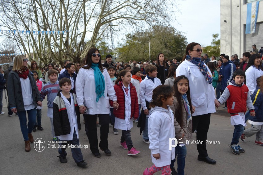 Los festejos del Bicentenario convocaron a miles de vecinos