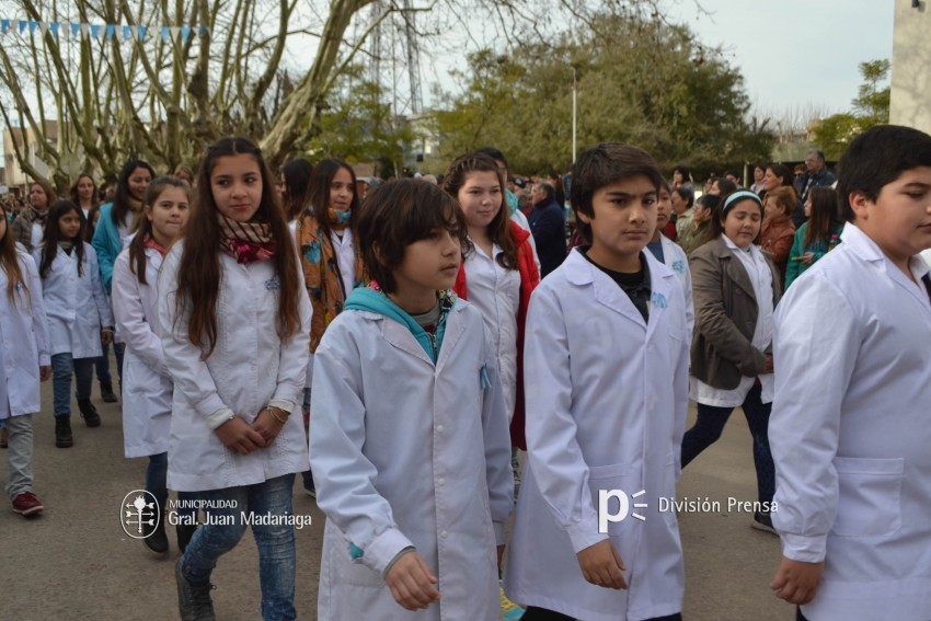 Los festejos del Bicentenario convocaron a miles de vecinos