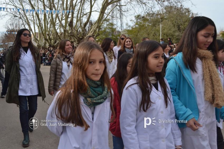 Los festejos del Bicentenario convocaron a miles de vecinos