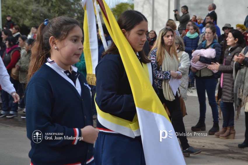 Los festejos del Bicentenario convocaron a miles de vecinos
