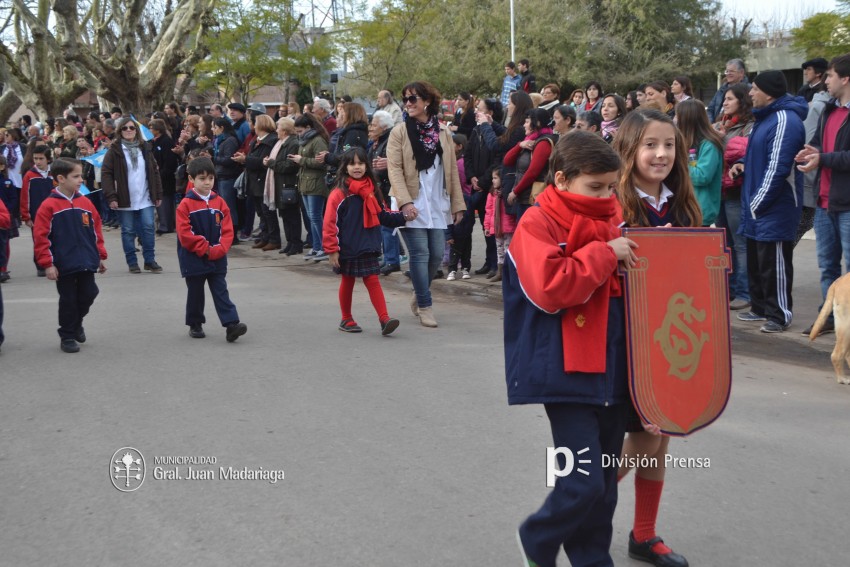 Los festejos del Bicentenario convocaron a miles de vecinos