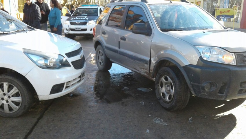 Choque sin consecuencias y desvos en el trnsito del centro