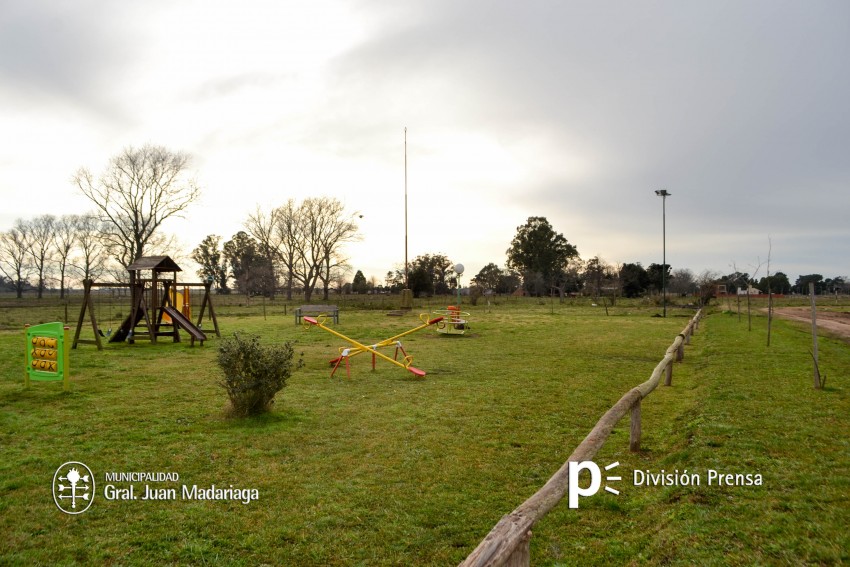 Mejoran la iluminaci�n de las plazas barriales