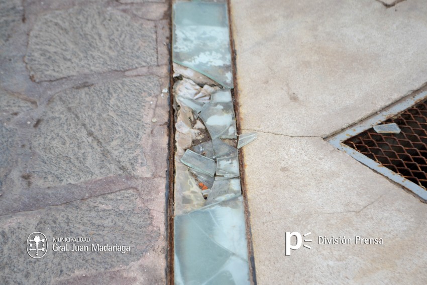 Mejoran la iluminaci�n de las plazas barriales