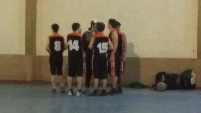 Madariaguenses participaron de partidos amistosos de b�squet