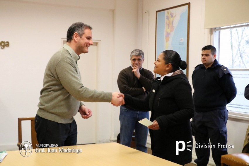 Entregaron becas municipales a los estudiantes de la Policía Local