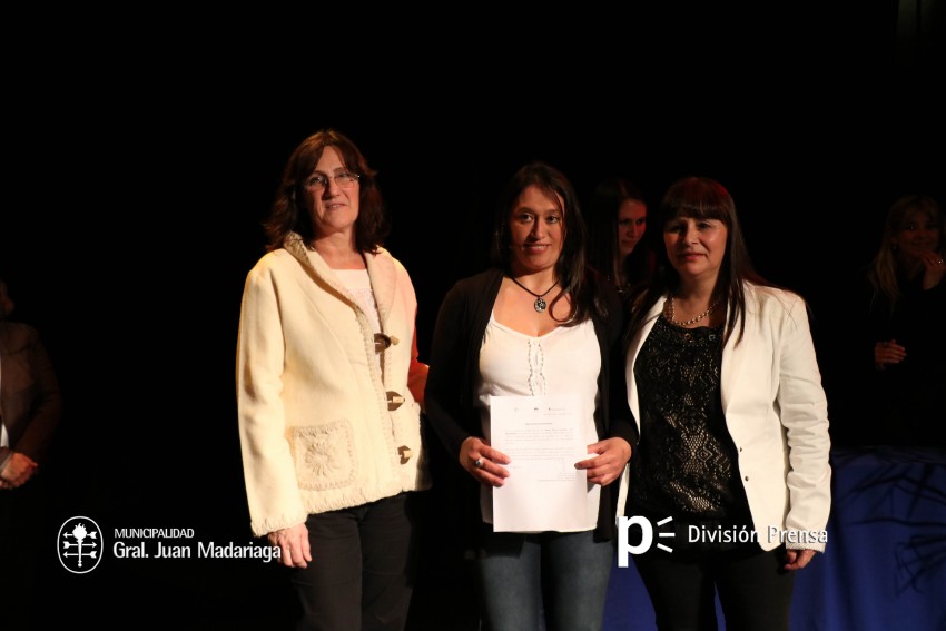 Entregaron certificados a las