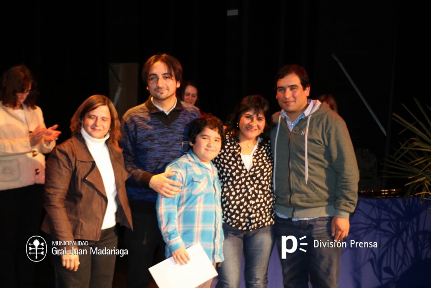 Entregaron certificados a las