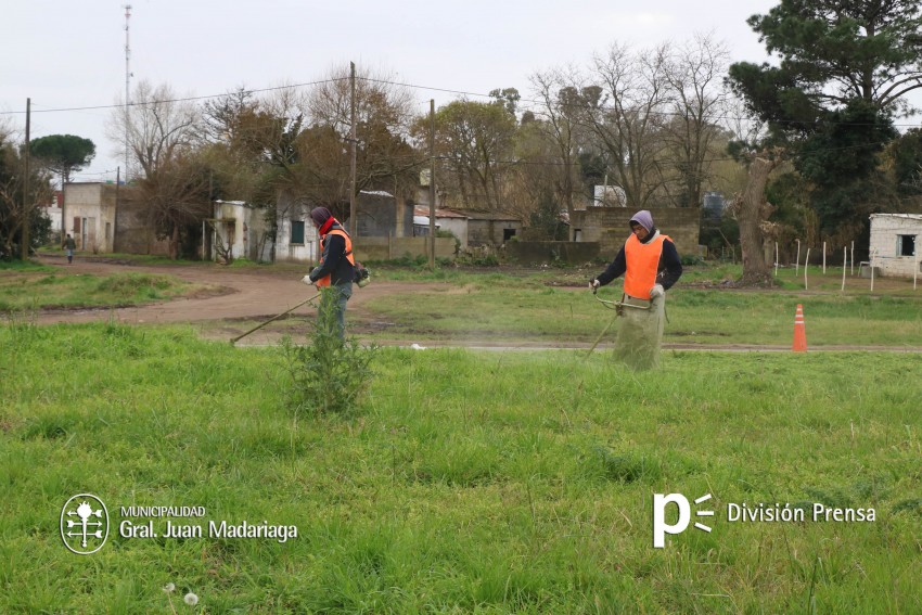 El municipio trabaja en la rotonda de acceso a Madariaga