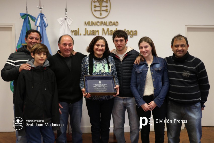 Emotivo reconocimiento al ex polica Mario Eufemio