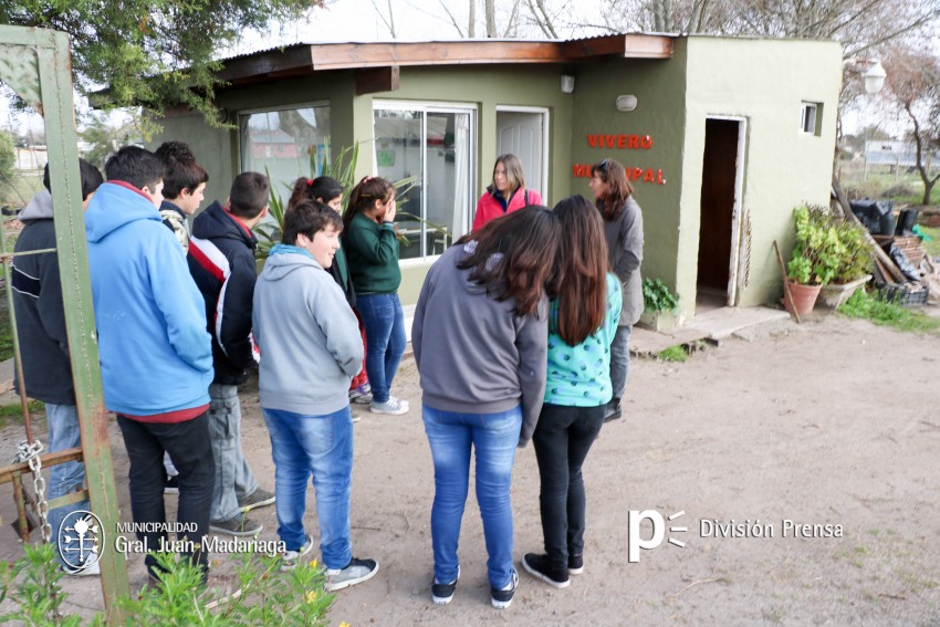 Alumnos de la Escuela Agraria recibieron una charla tcnica en el Vive