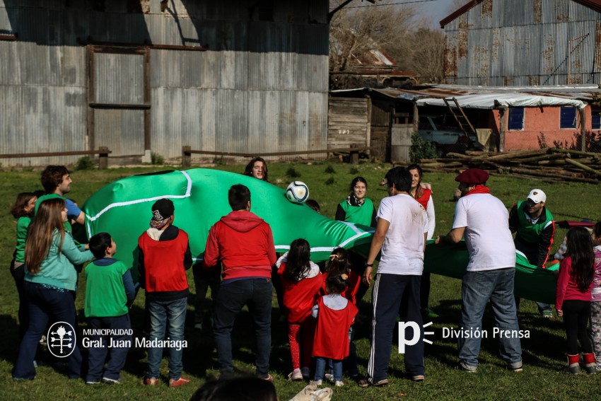 Festejos anticipados por el Da del Nio en Macedo