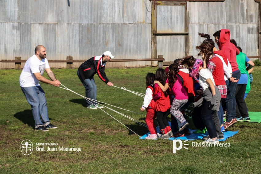 Festejos anticipados por el Da del Nio en Macedo